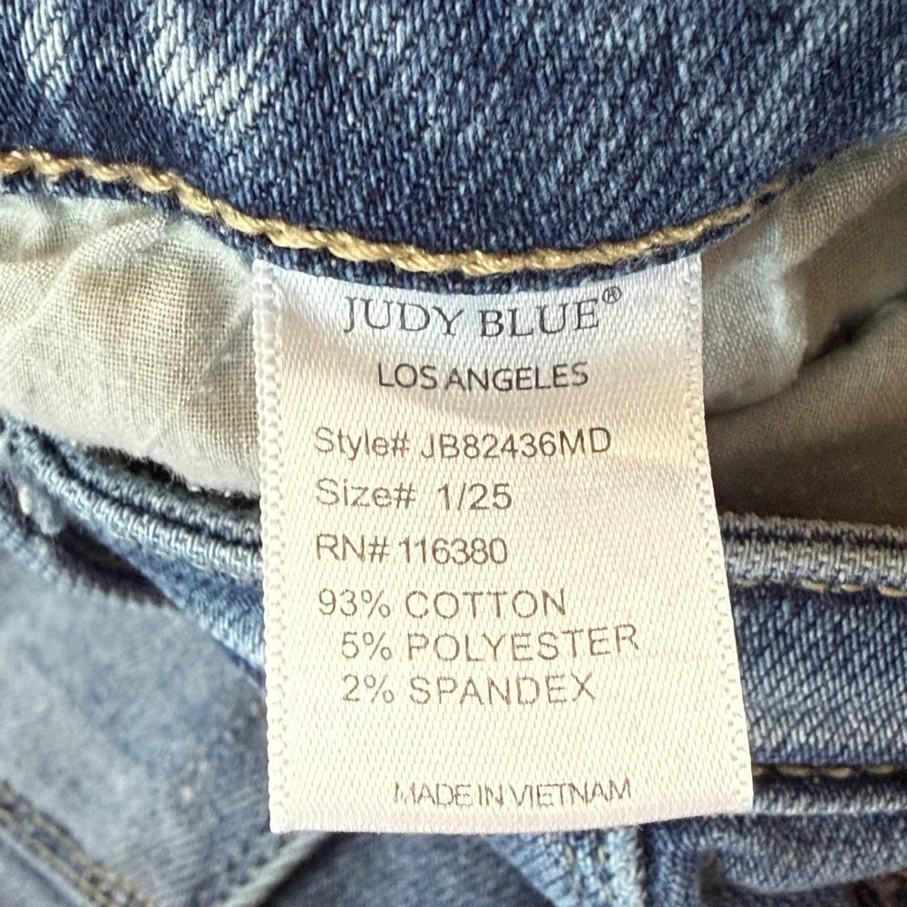 Judy Blue Women's‎ Jeans Straight Fit Distressed Raw Hem Medium Wash Size 1/25